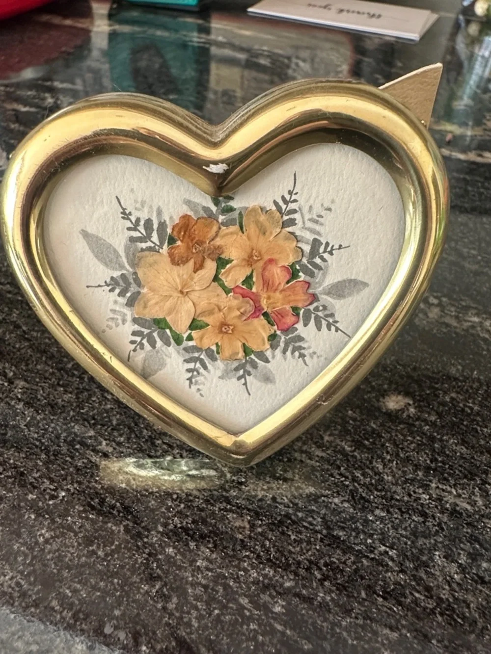 Heart-Shaped Gold Picture Frame with Floral Motif